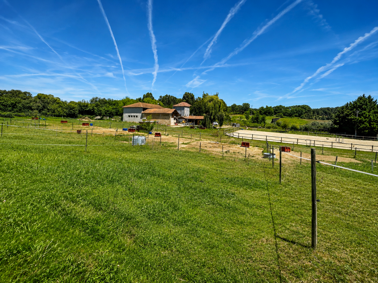 Domaine &eacute;questre sur 1.5 hectare et 10 hectares sup