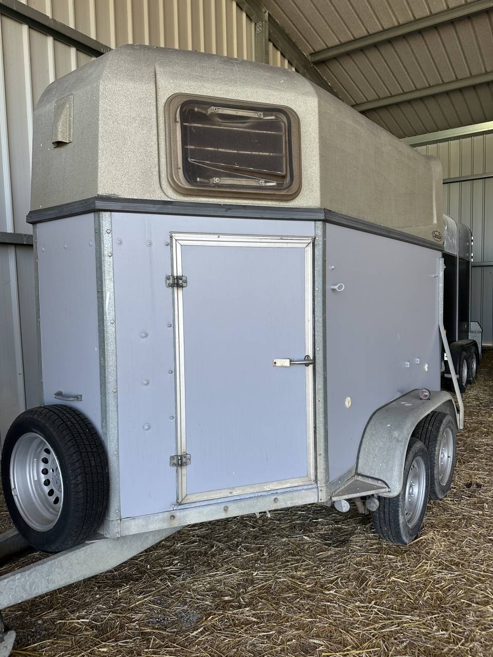 Van 2 places chevaux ABL  3000&euro; 