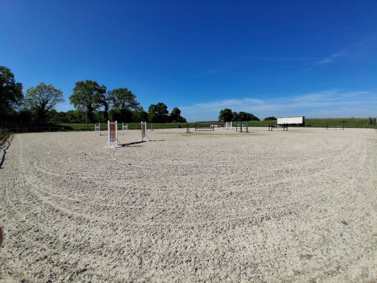 Places disponibles - &Eacute;curies de Gionges - 51130