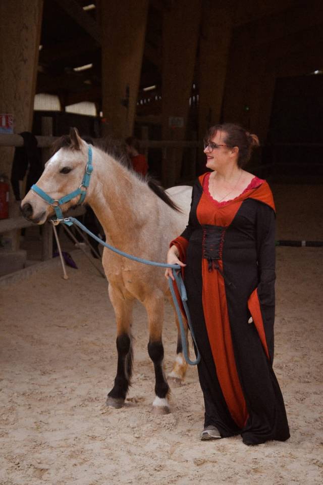 Super poney cherche pilote 