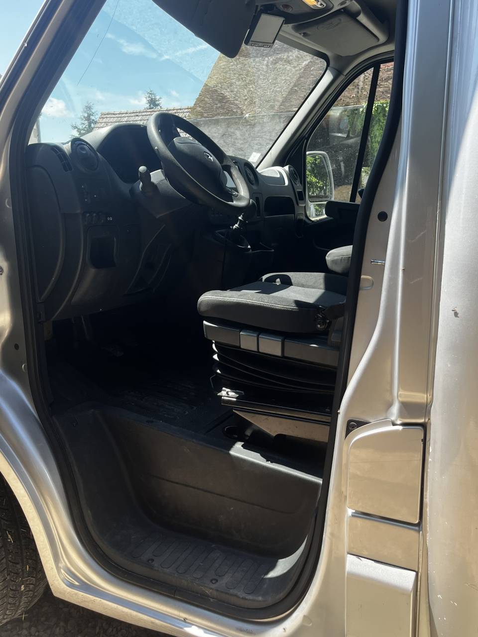 Vend camion chevaux 2 places 