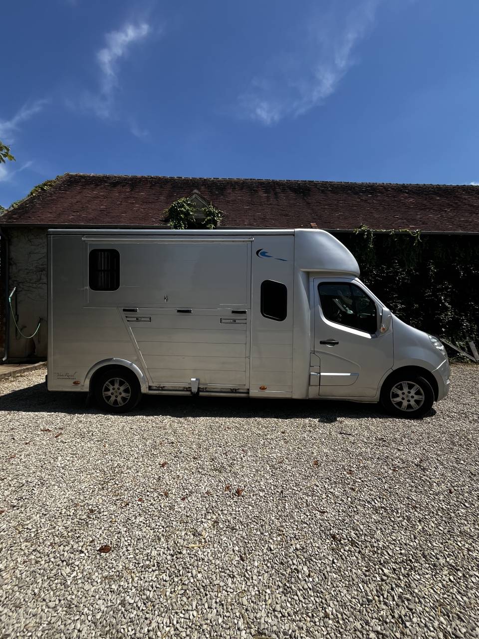 Vend camion chevaux 2 places 