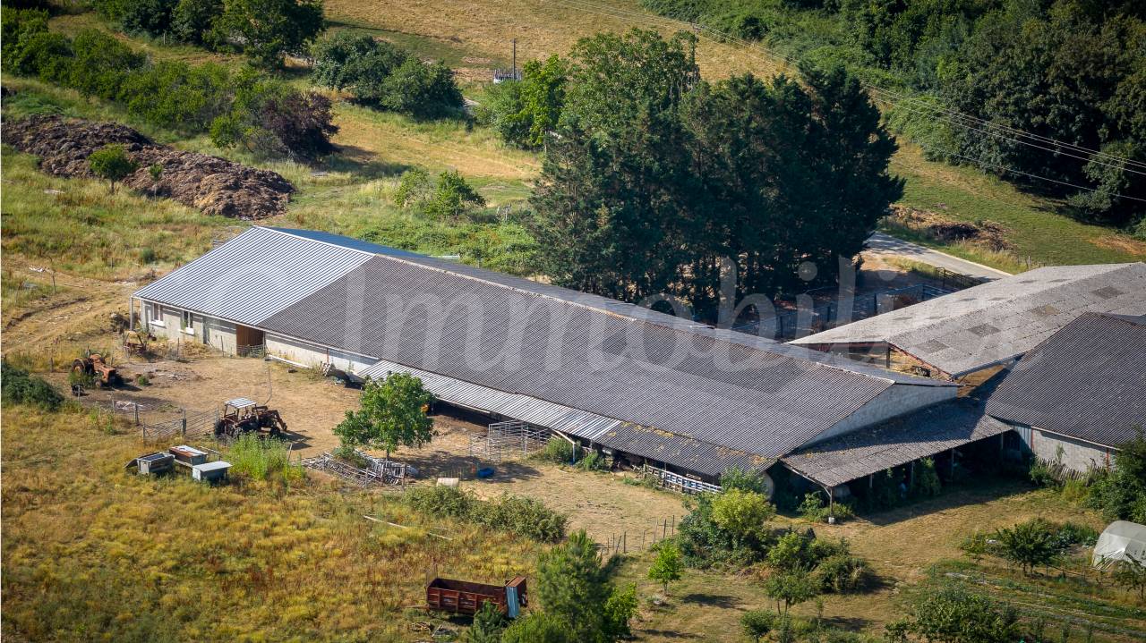 Propri&eacute;t&eacute; agricole sur 34 hectares