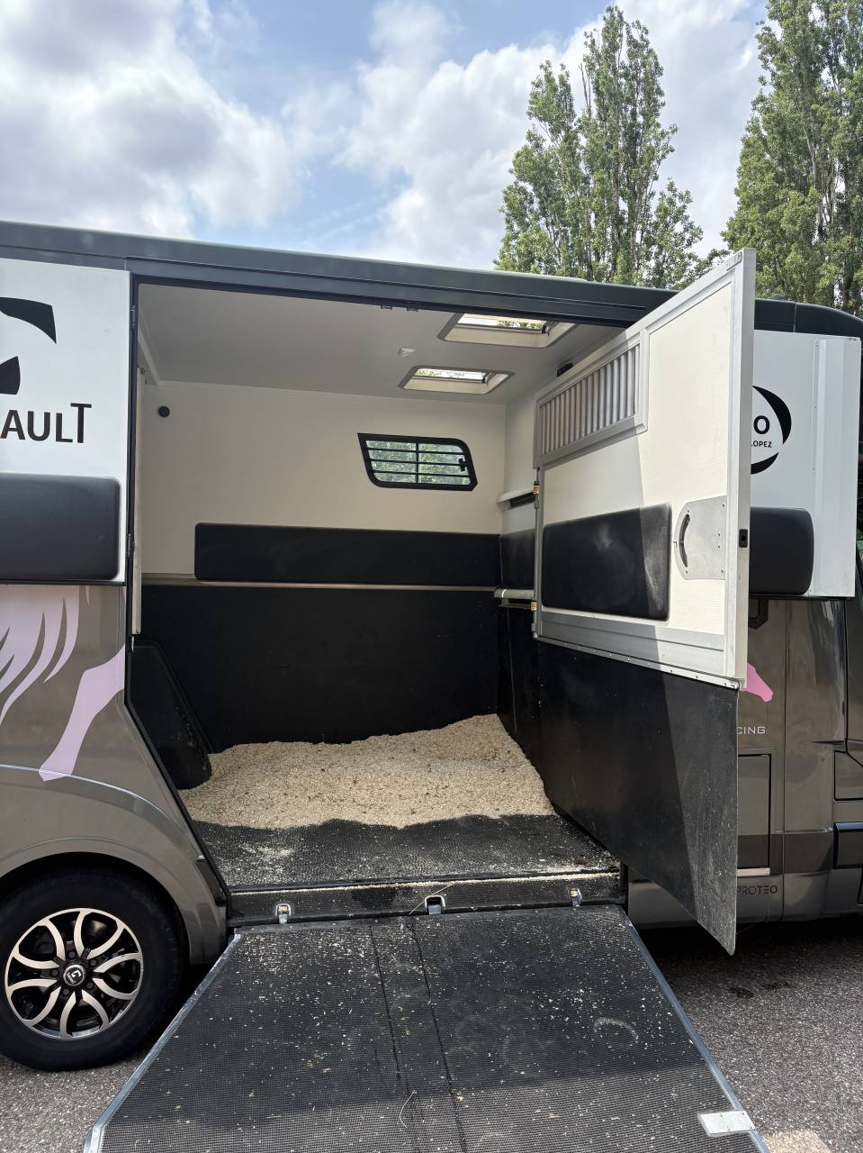 Renault Master Theault Prot&eacute;o 5L Switch 2020