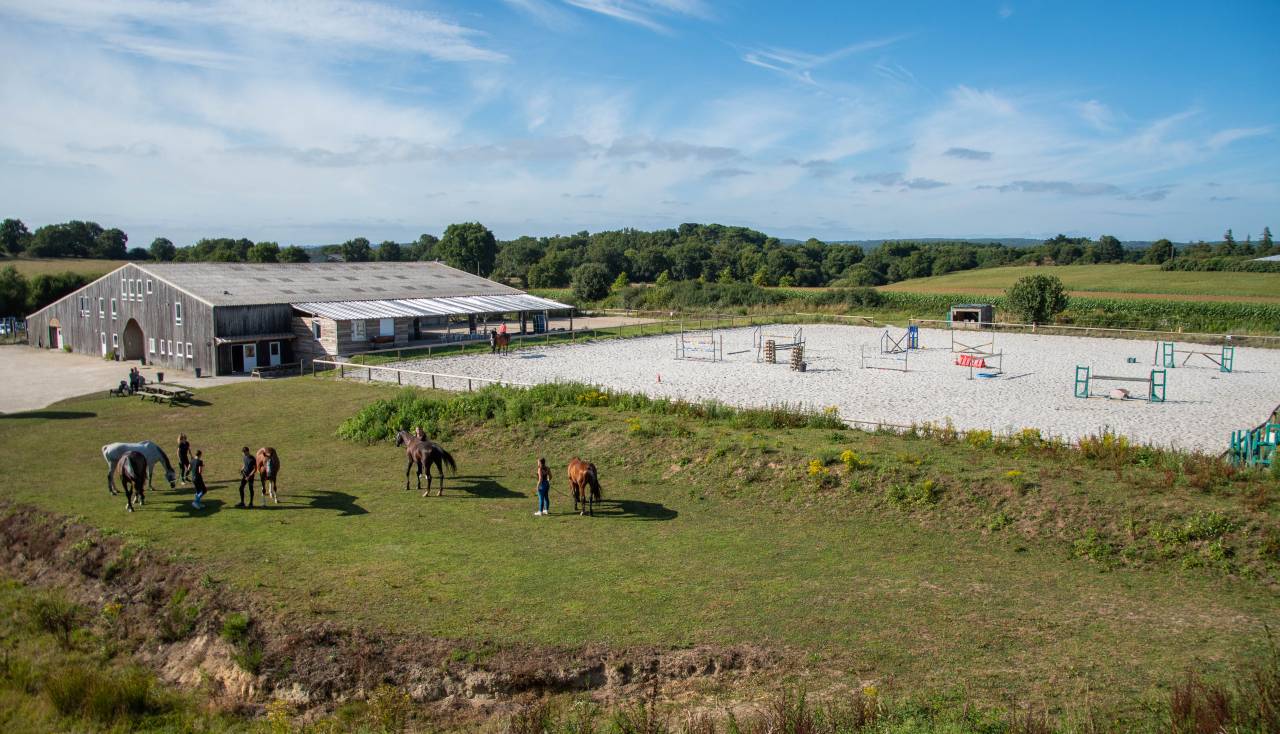 Propose poste animateur/enseignant dans le Morbihan-56