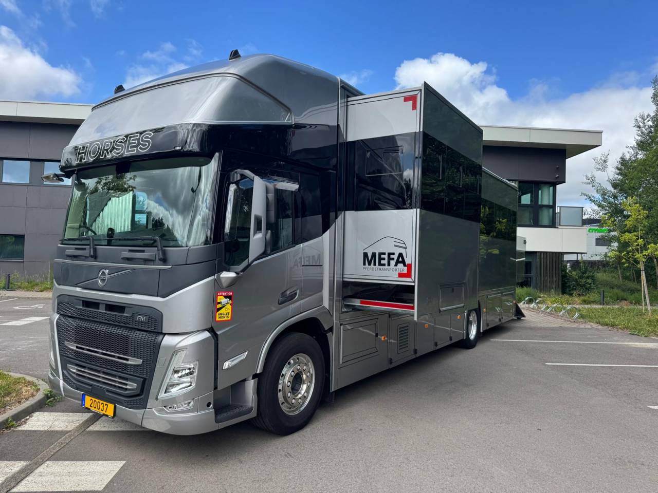 A VENDRE OU A LOUER  LLD  VOLVO FM 12 360ch POP OUT