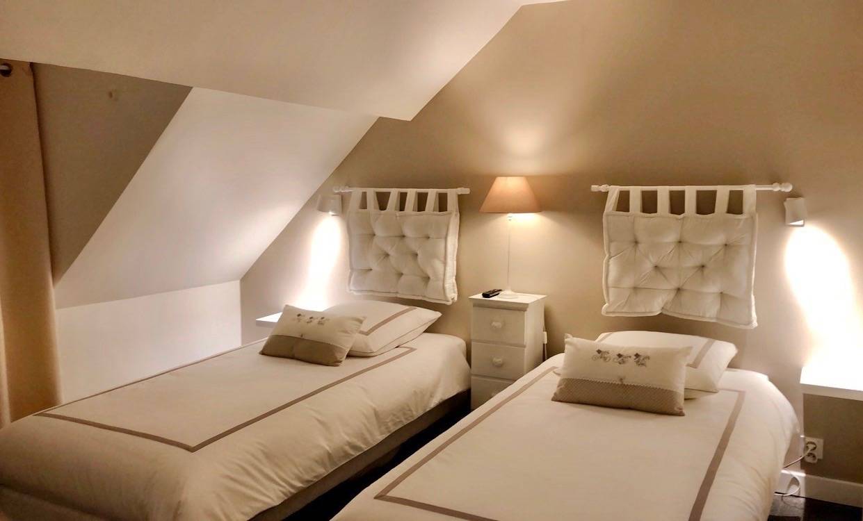 G&icirc;tes &eacute;questres 5 * - boxes & carri&egrave;re