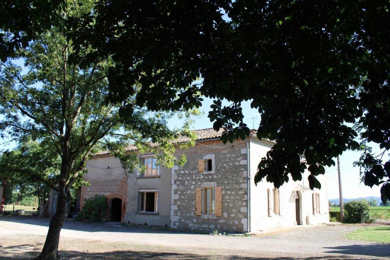 PROPRIETE DE 15 HECTARES AVEC MAISON TARN ET GARONNE