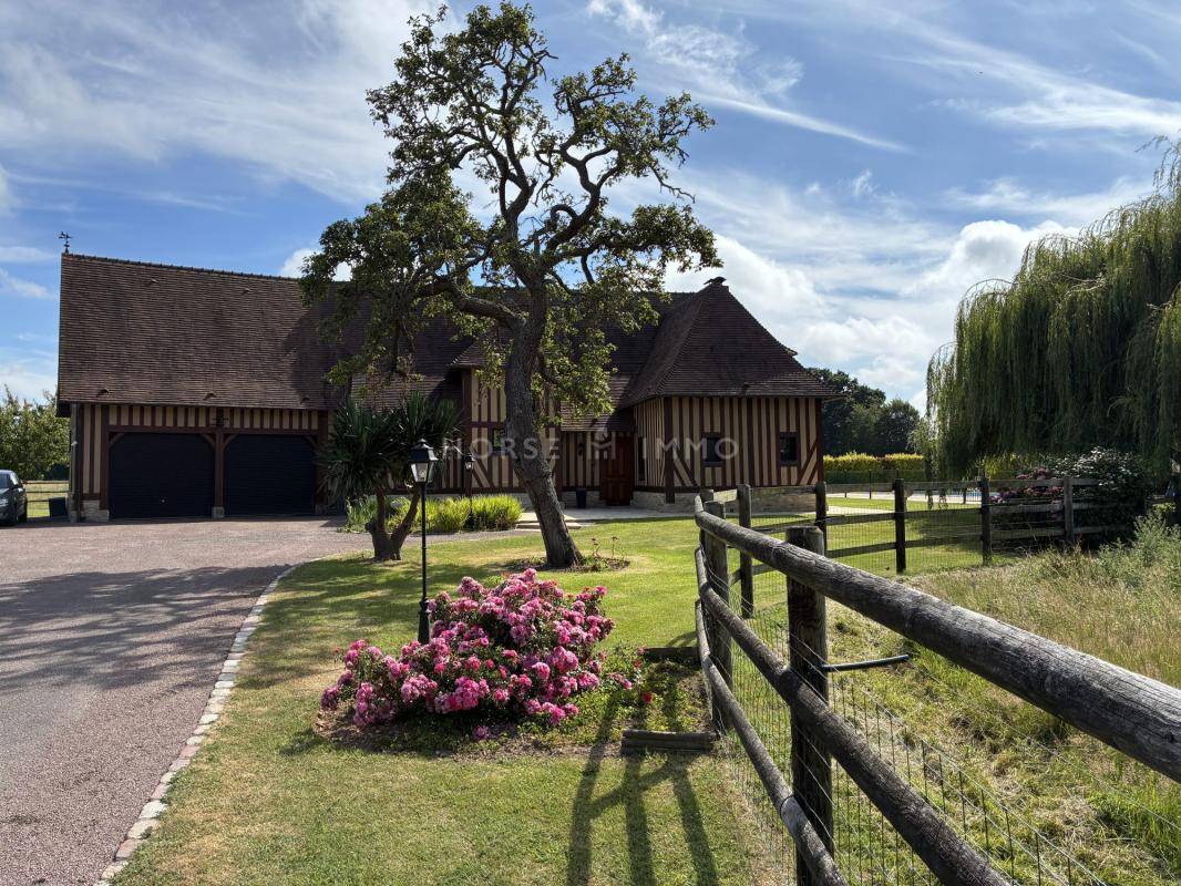 Tourg&eacute;ville - Domaine d'exception de 5,6 hectares avec pisc