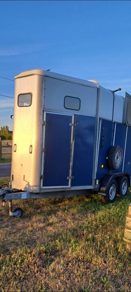 VAN 2 places