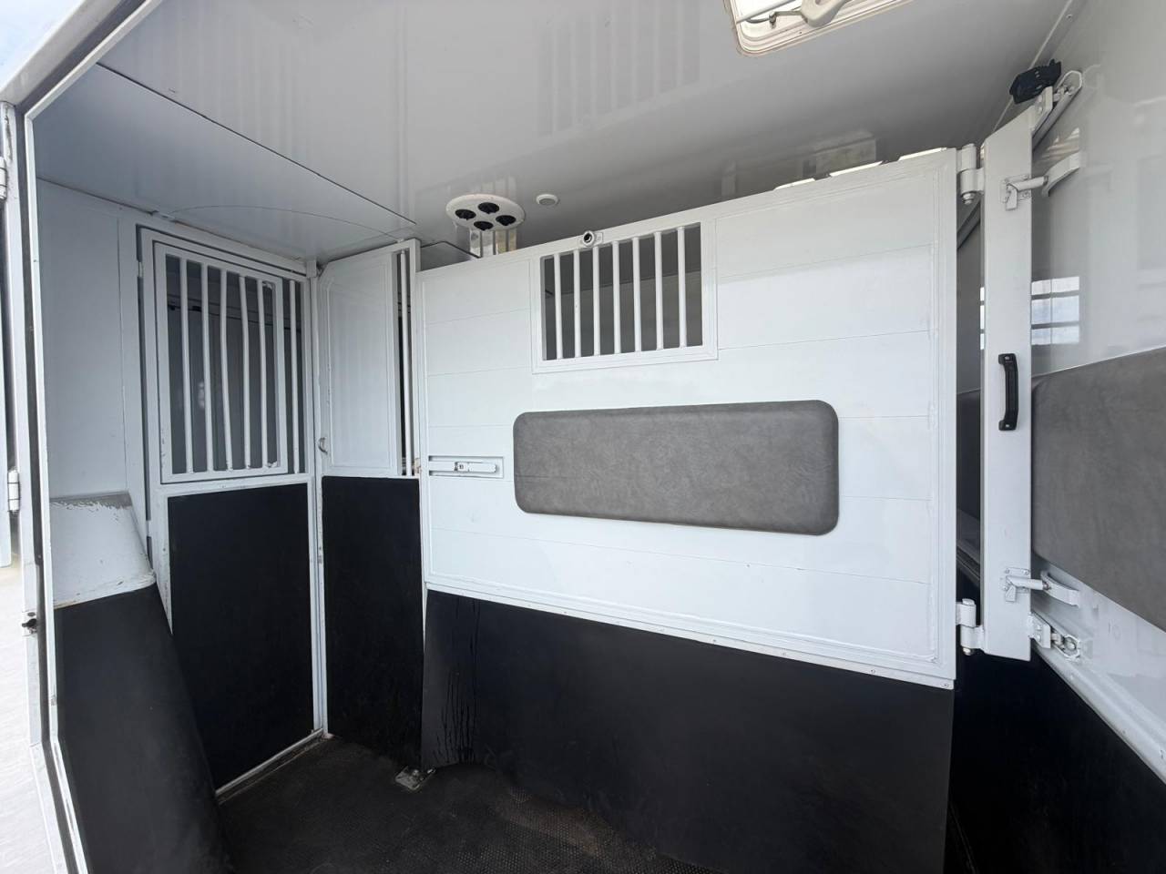 RENAULT MASTER STALLE 5 TBST