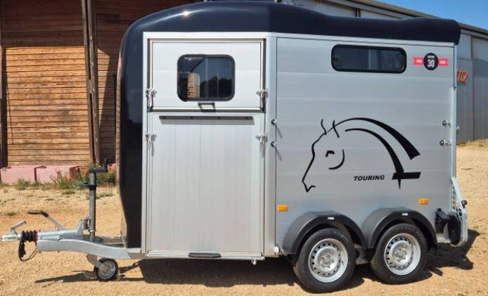 Van Cheval Libert&eacute; TOURING COUNTRY PTAC 2000kg 2 places