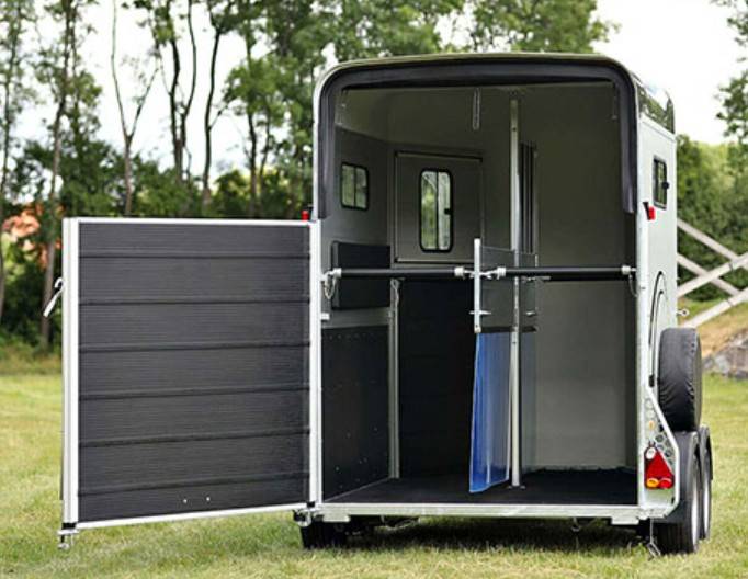 Van Cheval Libert&eacute; TOURING COUNTRY PTAC 2000kg 2 places