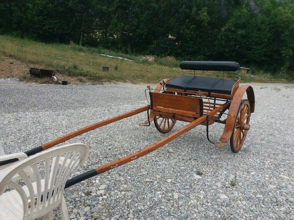 Voiture hippomobile