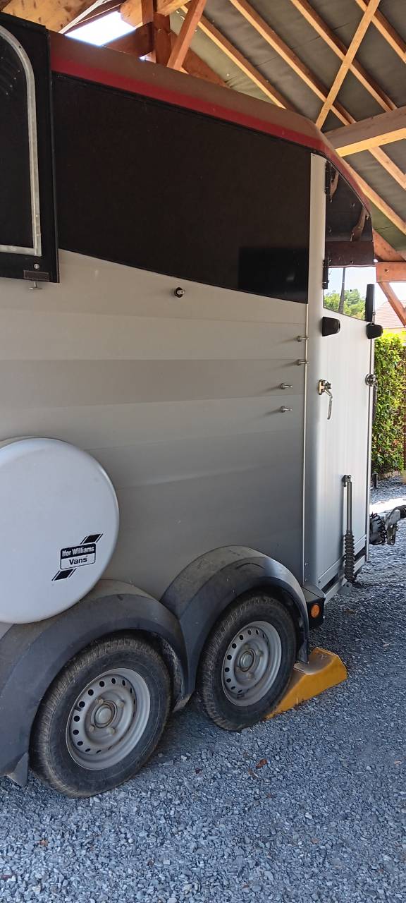 Van hbx 403