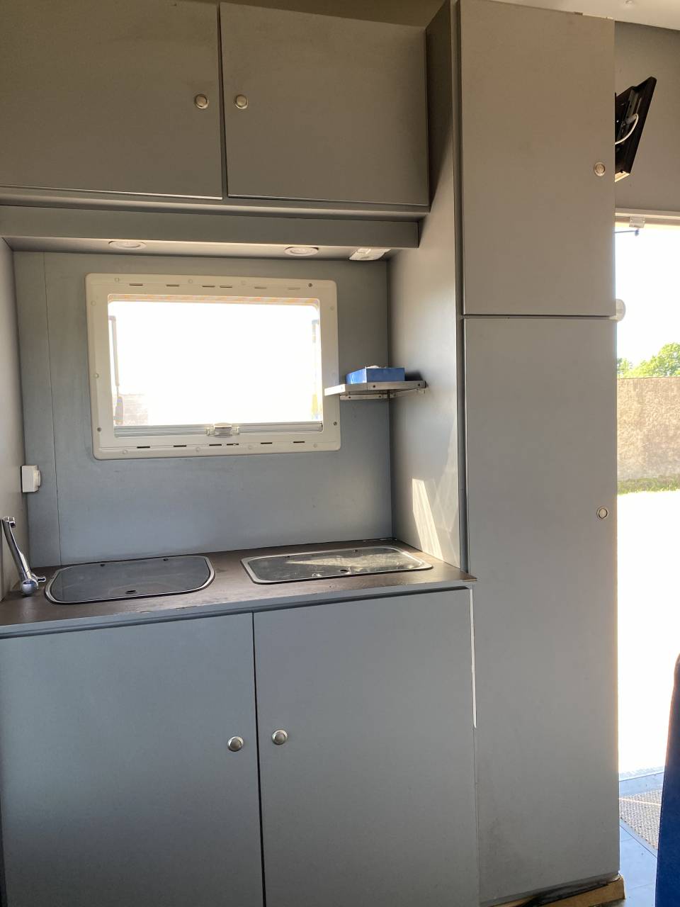 CAMION CHEVAUX 7 PLACES AVEC HOME CAR