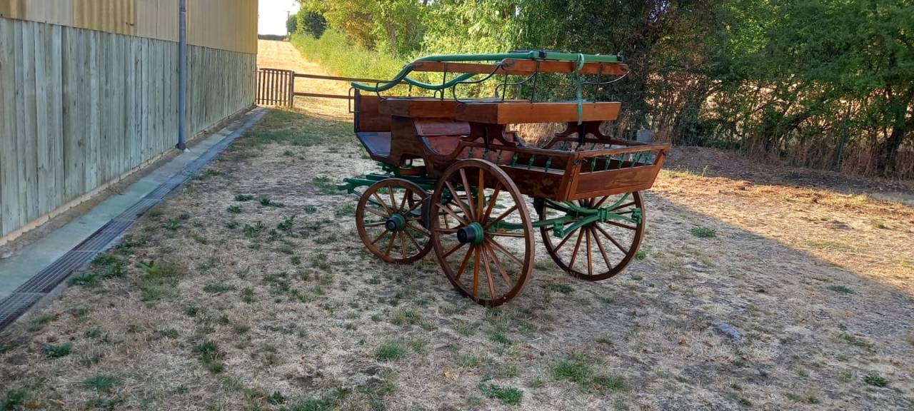 A vendre Char a banc r&eacute;nov&eacute; 