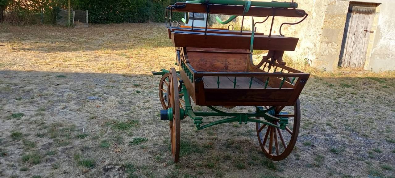 A vendre Char a banc r&eacute;nov&eacute; 