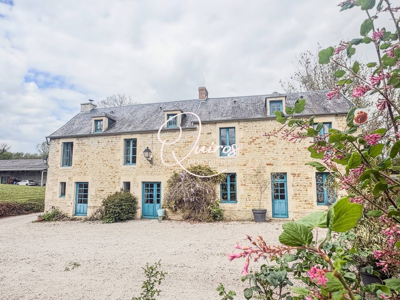 Ensemble immobilier - Vendes - 1 hectare 3