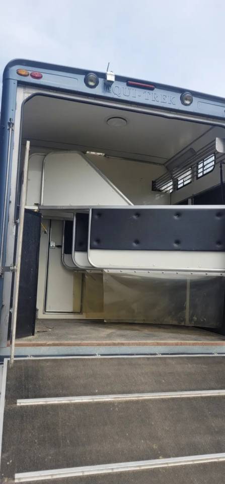 Magnifique &ccedil;amion Isuzu 7,5 tonnes