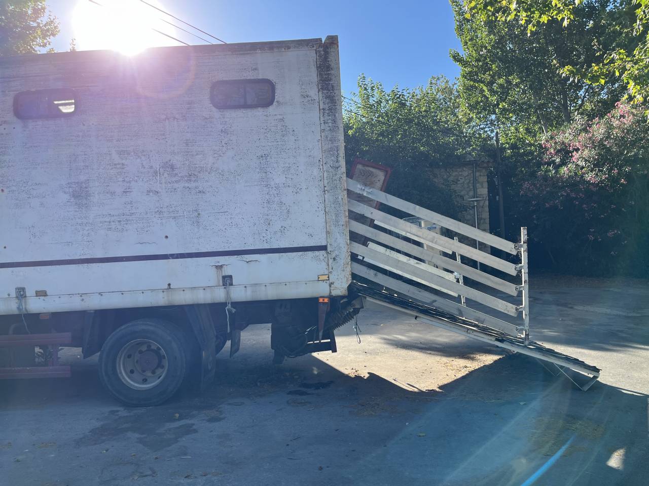 ? Camion Renault PL &ndash; 5 chevaux &ndash; Sellerie &ndash; 4 500 &euro;