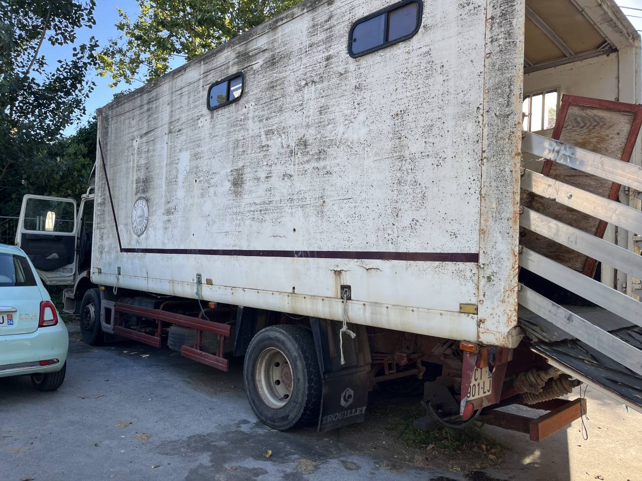 ? Camion Renault PL &ndash; 5 chevaux &ndash; Sellerie &ndash; 4 500 &euro;