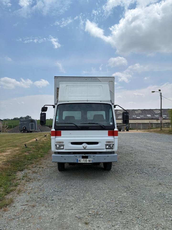 CAMION TRANSPORT 6 CHEVAUX