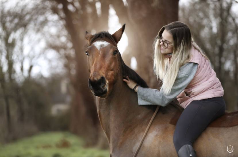 Demi pension sur cheval au grand c&oelig;ur 
