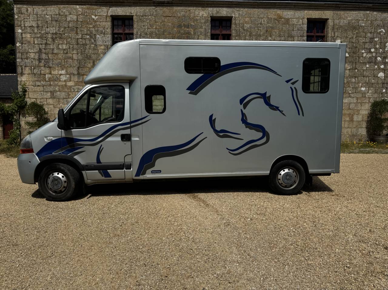 Camion 2places chevaux Th&eacute;ault Prot&eacute;o