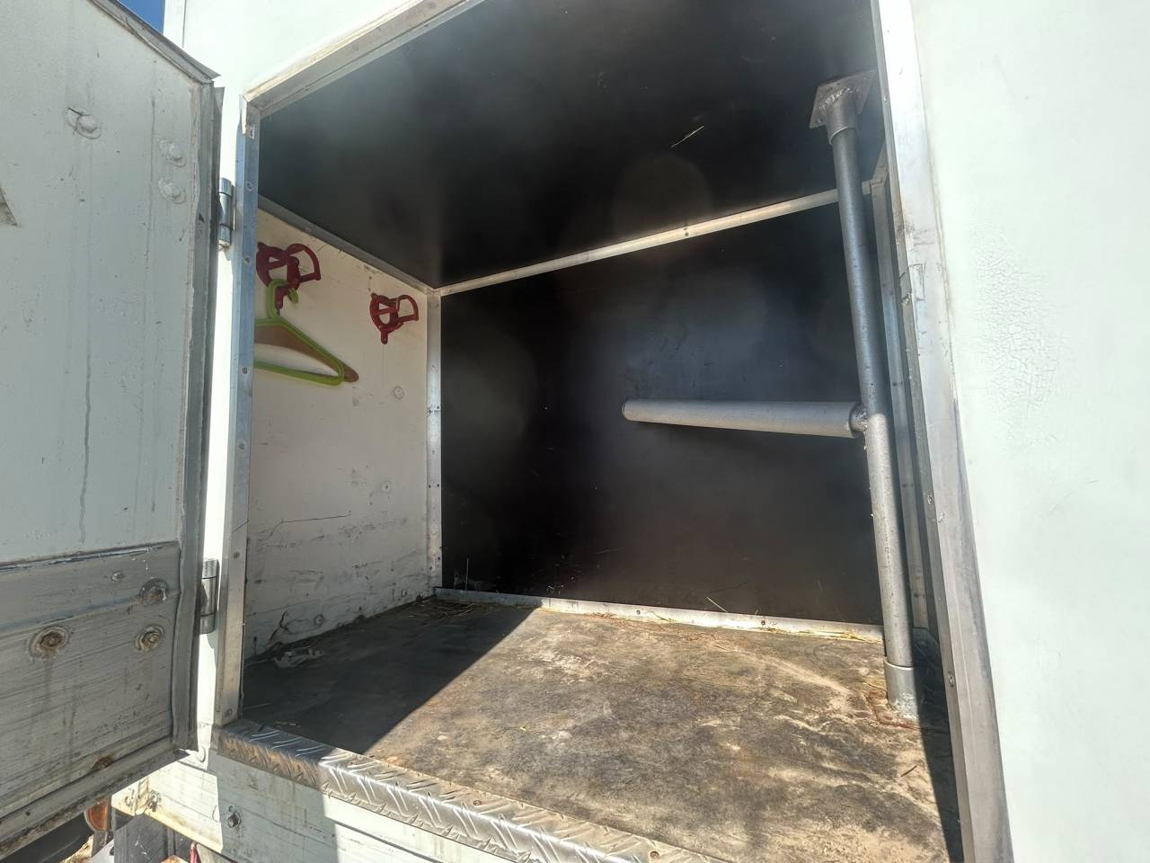Camion chevaux 9 places