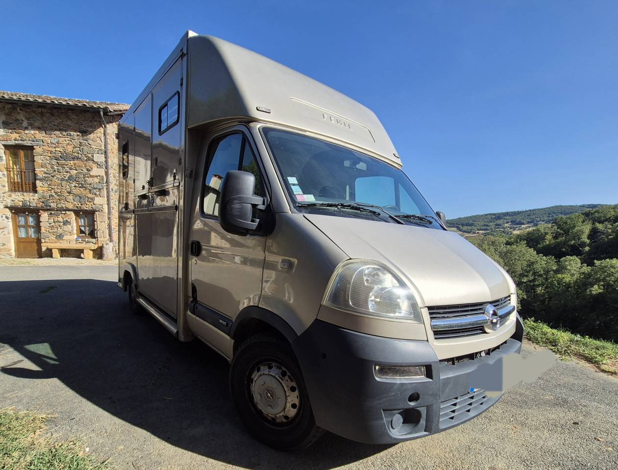VL/camion 2 chevaux /3 places cabine