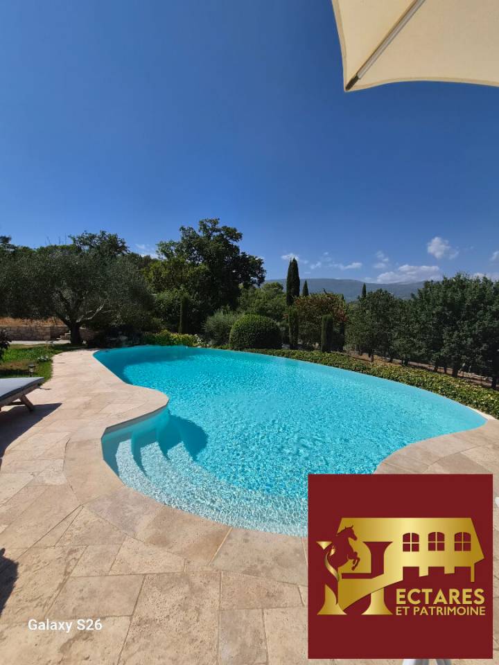Fayence (83) Propri&eacute;t&eacute; &eacute;questre de charme. Coup de coeur !