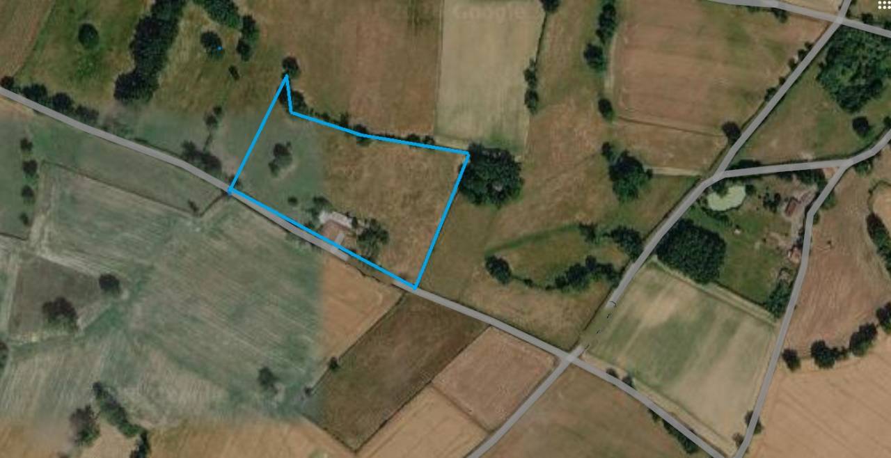 Long&egrave;re authentique, terrain 2.3 HA, 500m&sup2; d&eacute;pendances
