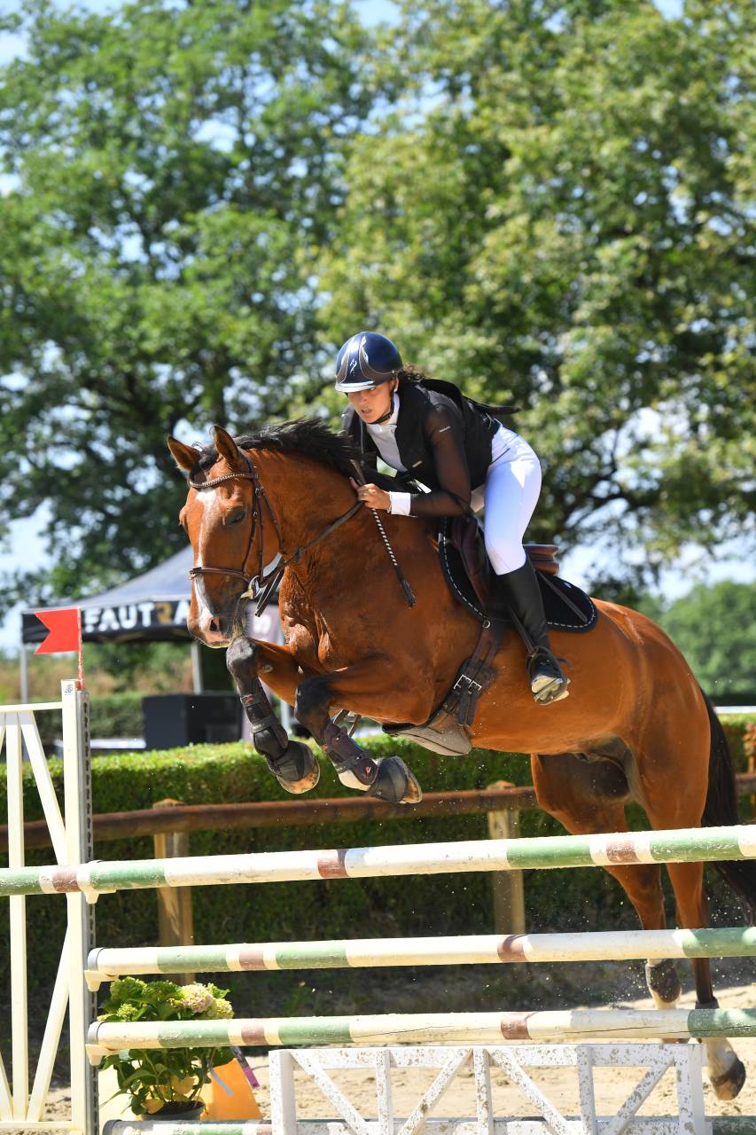 Cavali&egrave;re maison/concours, groom