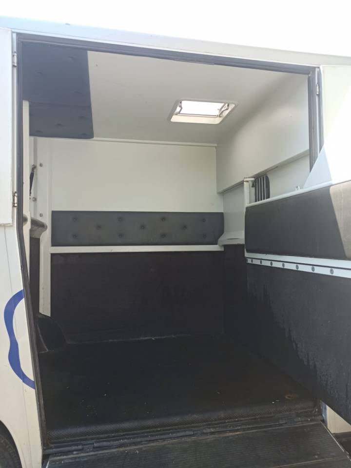 Renault Master Carrosserie Chardron 5 places 150cv 2010