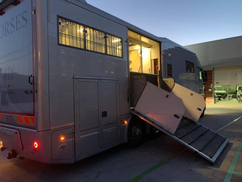 Roelofsen Actros 7 Chx