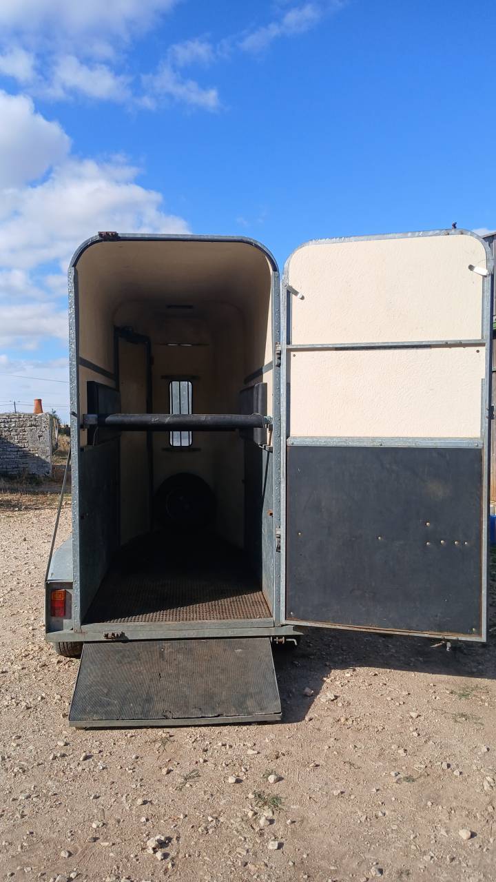 Van Fautras Univan 