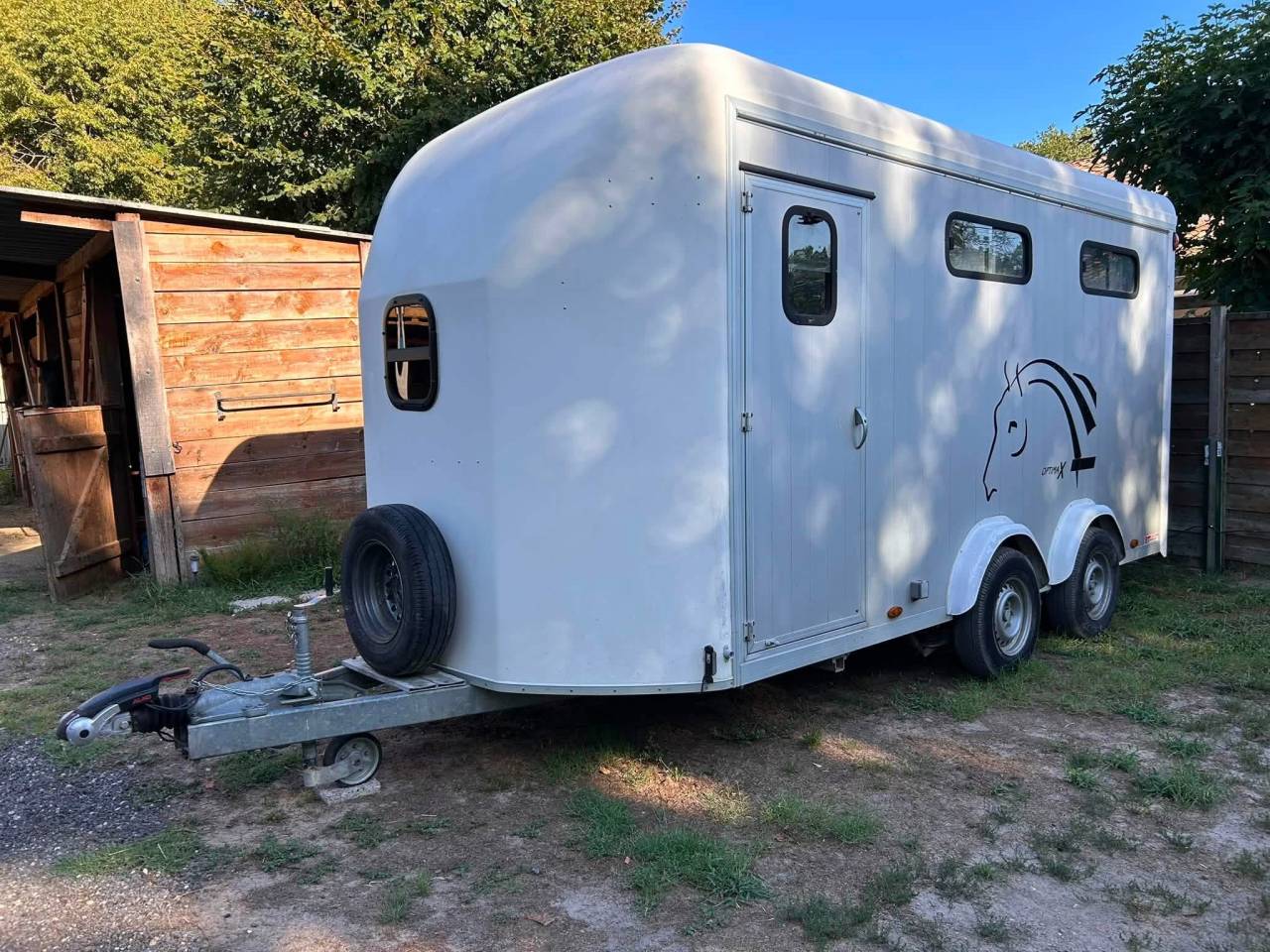 Van Cheval Libert&eacute; Optimax Living 3 chevaux &ndash; &Eacute;tat proc
