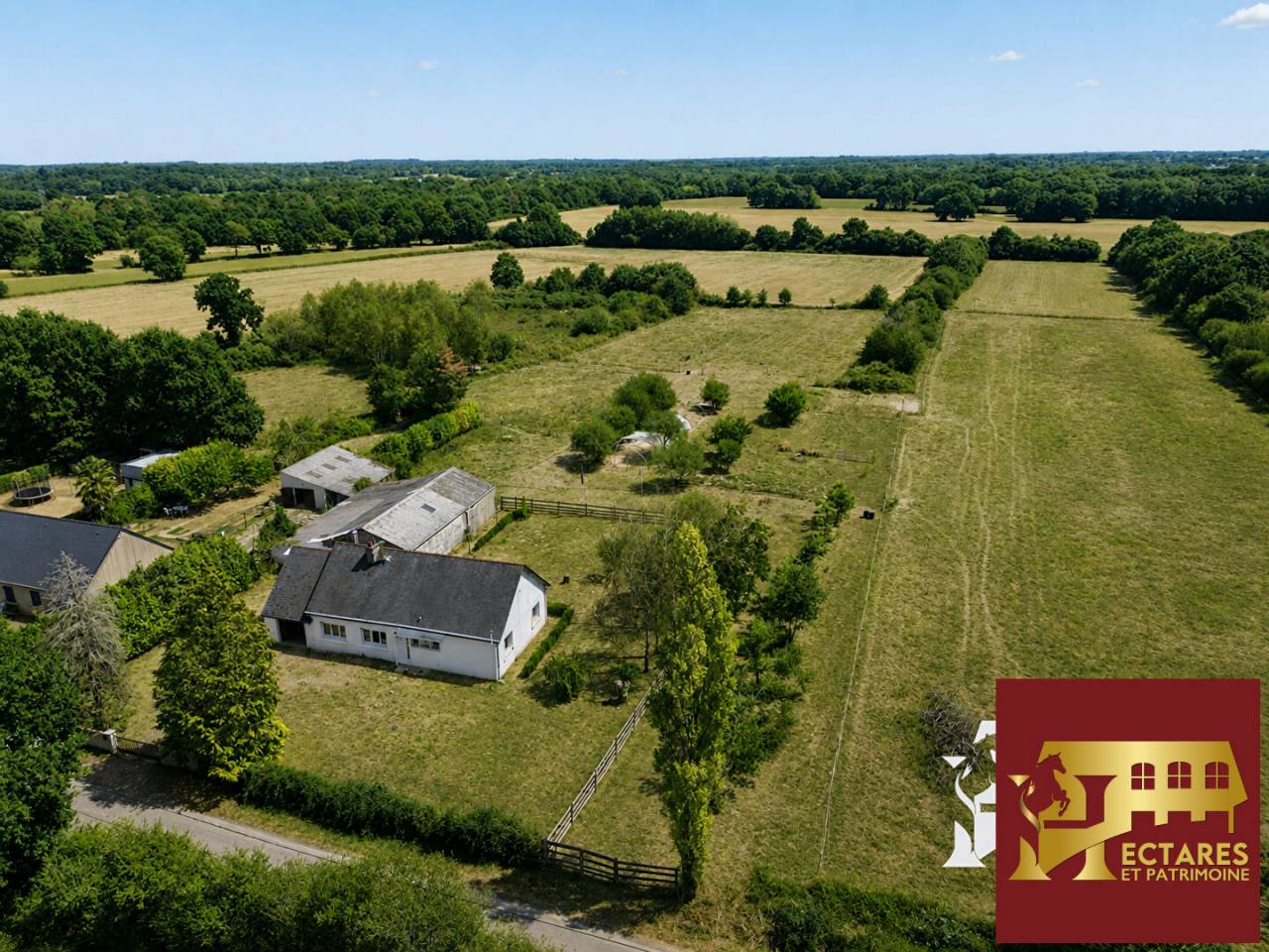 Maison Malville 7 pi&egrave;ce(s), 114 m2 et 2,7 hectares