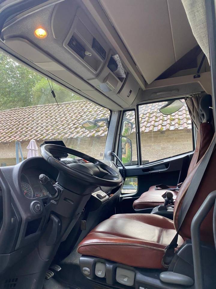 IVECO EUROCARGO 160E28 STX POP OUT