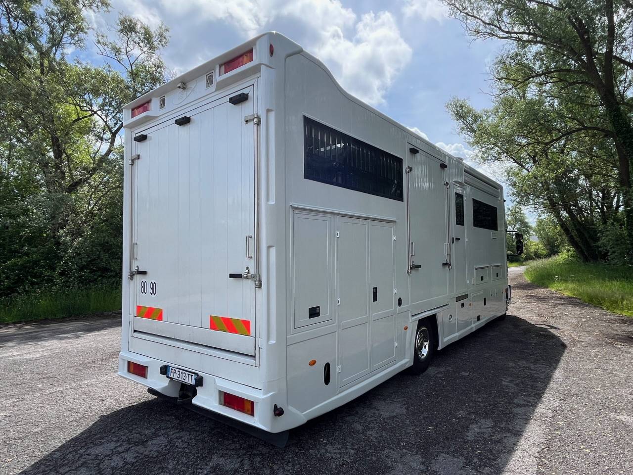 IVECO EUROCARGO 160E28 STX POP OUT