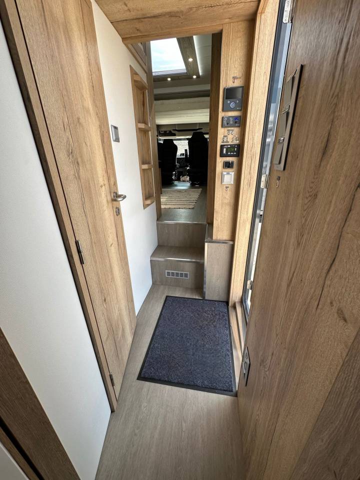 SCANIA S450 HTI PROFESSIONAL DOUBLE POP OUT & POP UP