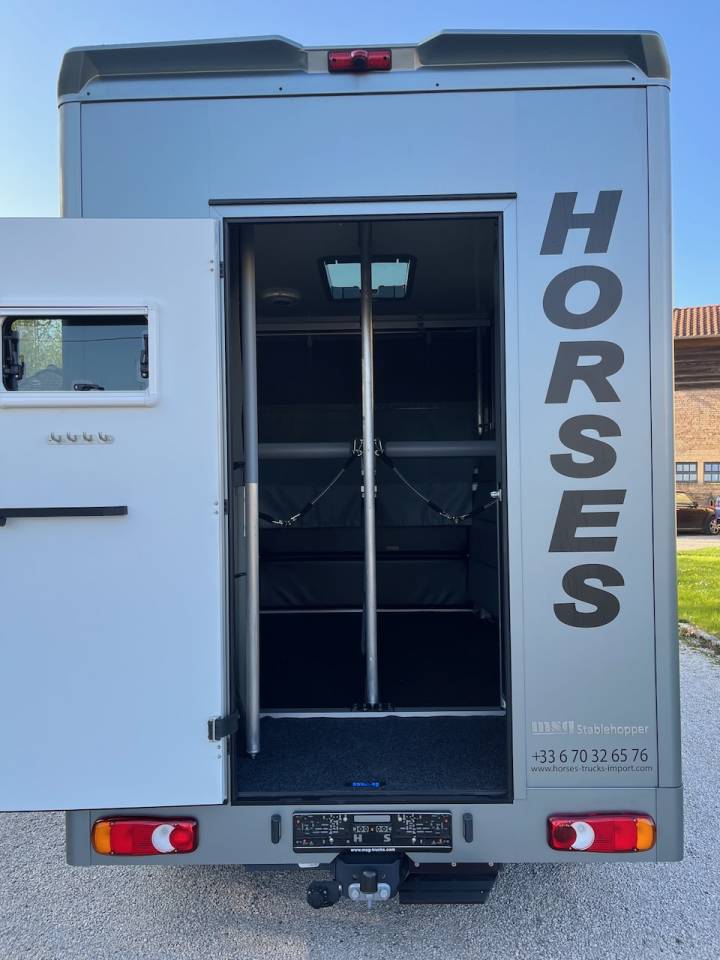 NISSAN INTERSTAR DCI 165 MSG STALLION LIGHT