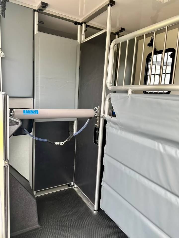 RENAULT MASTER 170 MSG STALLION LIGHT AUTOMATIQUE