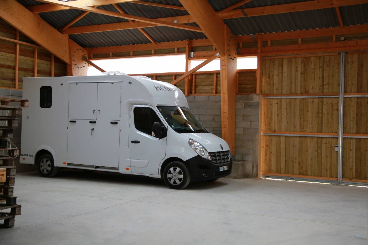 &Agrave; louer &ndash; Installations &eacute;questres pour professionnel.