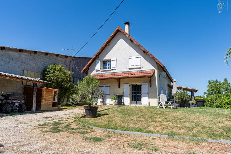 Vente / Propri&eacute;t&eacute; &eacute;questre &agrave; Vignieu (38890)