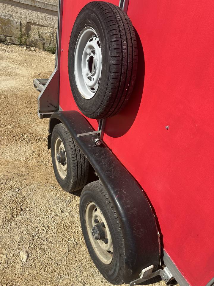 VAN IFOR WILLIAMS HB505R