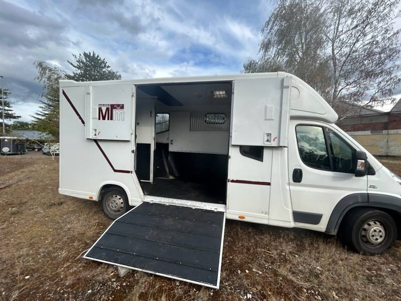 camion chevaux ann&eacute;e 2012,  550 000 km