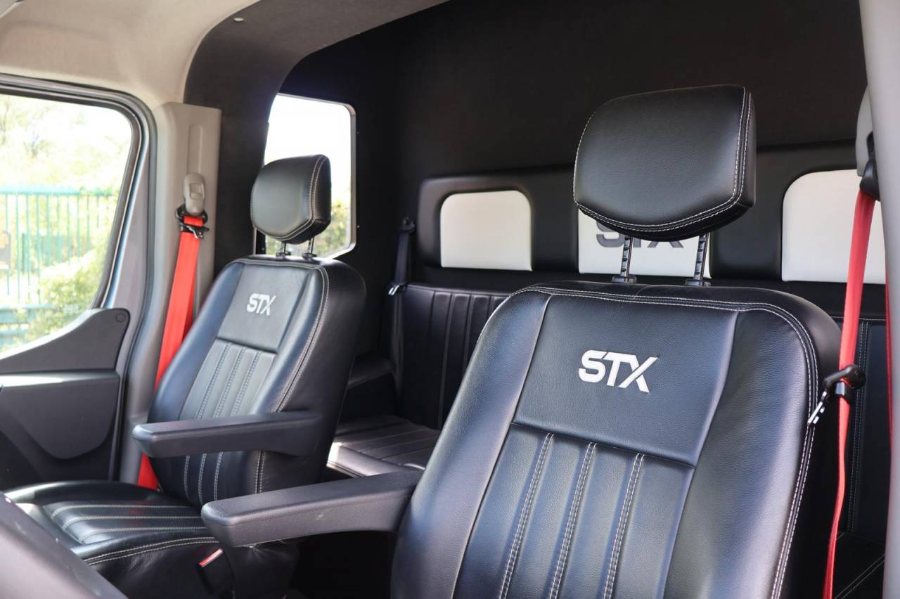VL STX RENAULT MASTER 5P 165CH SELLERIE XL