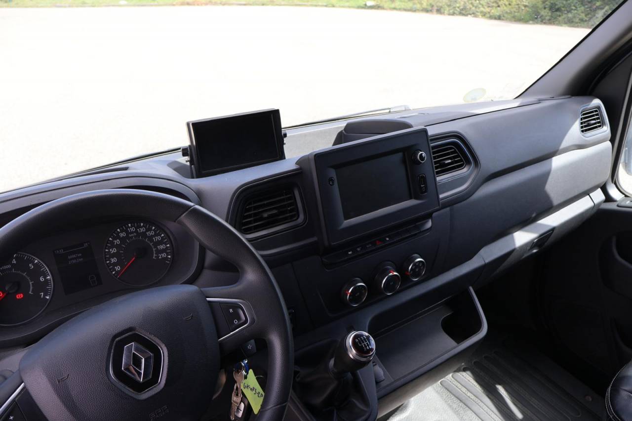 VL STX RENAULT MASTER 5P 165CH SELLERIE XL